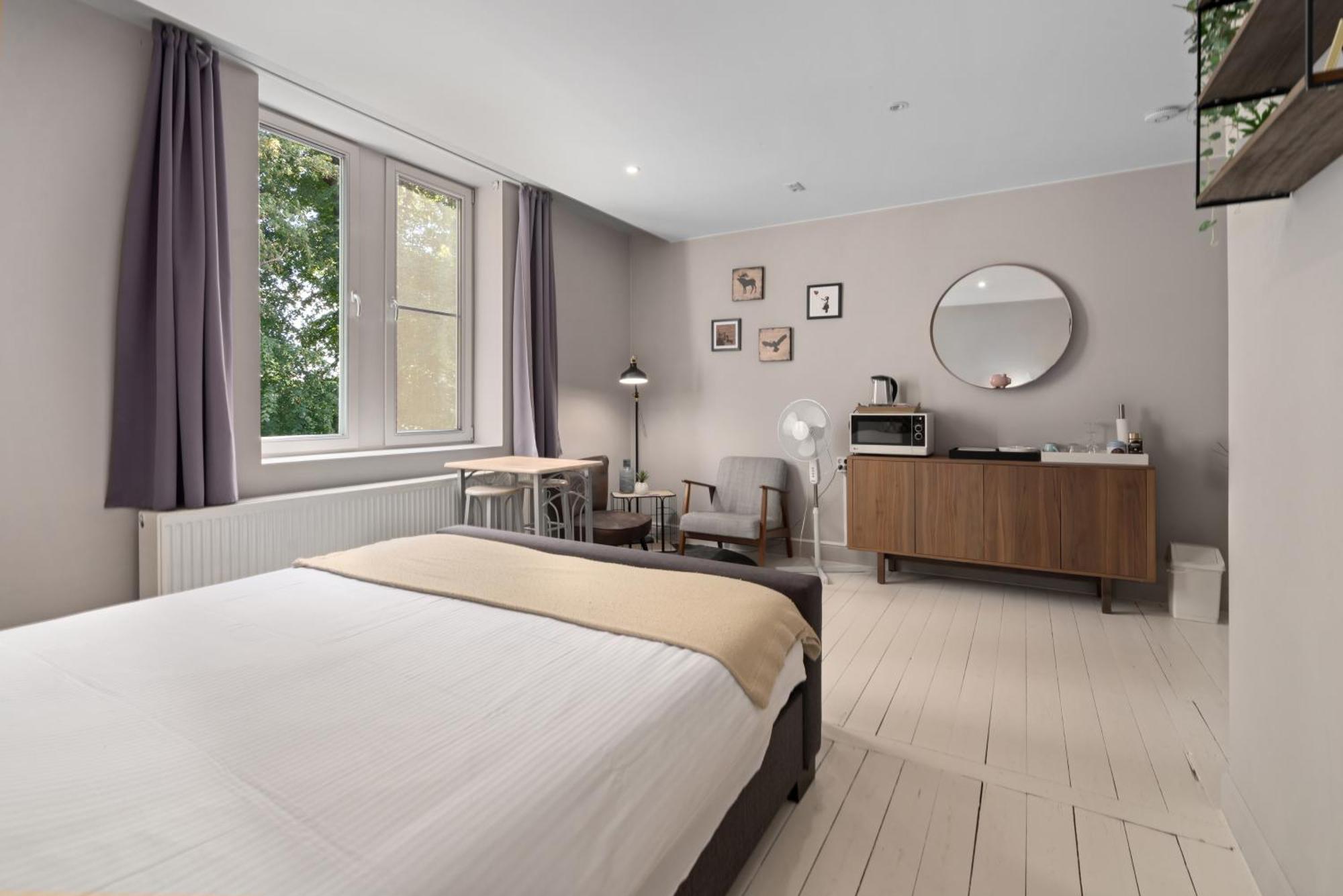 Spacious Guest Suites Near Historic Market - 5 Min Walk Брюгге Екстер'єр фото