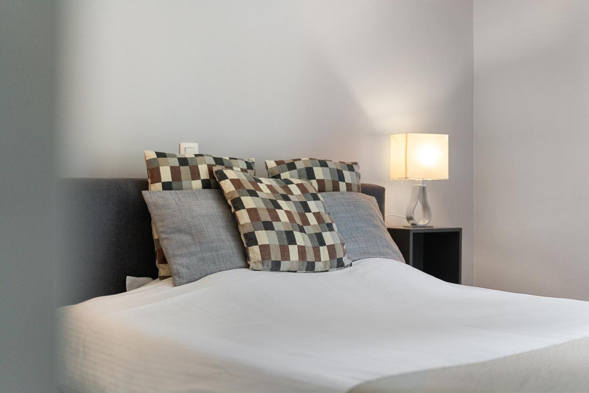 Spacious Guest Suites Near Historic Market - 5 Min Walk Брюгге Екстер'єр фото