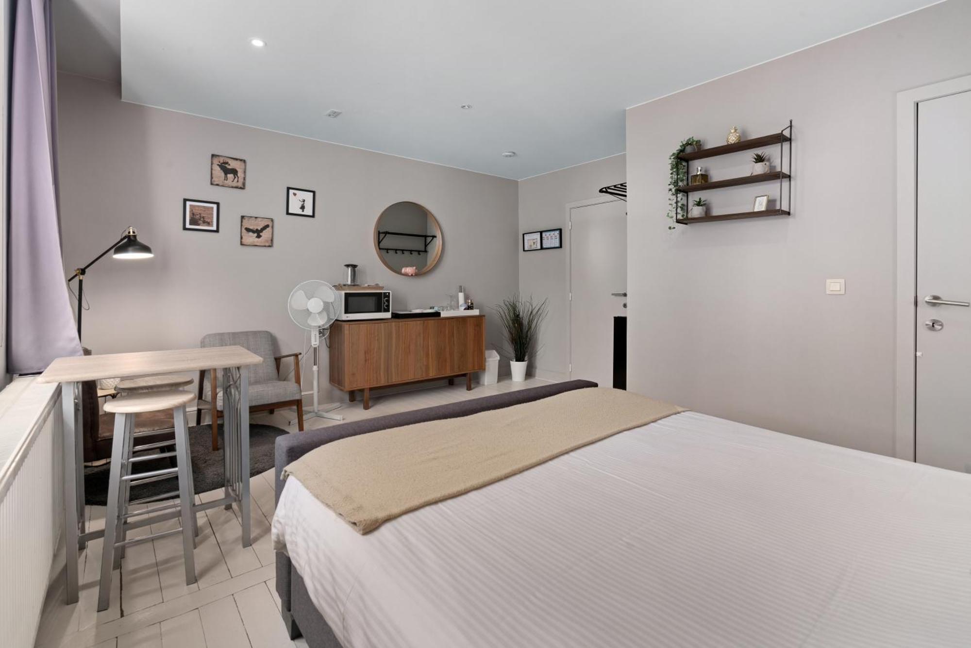 Spacious Guest Suites Near Historic Market - 5 Min Walk Брюгге Екстер'єр фото